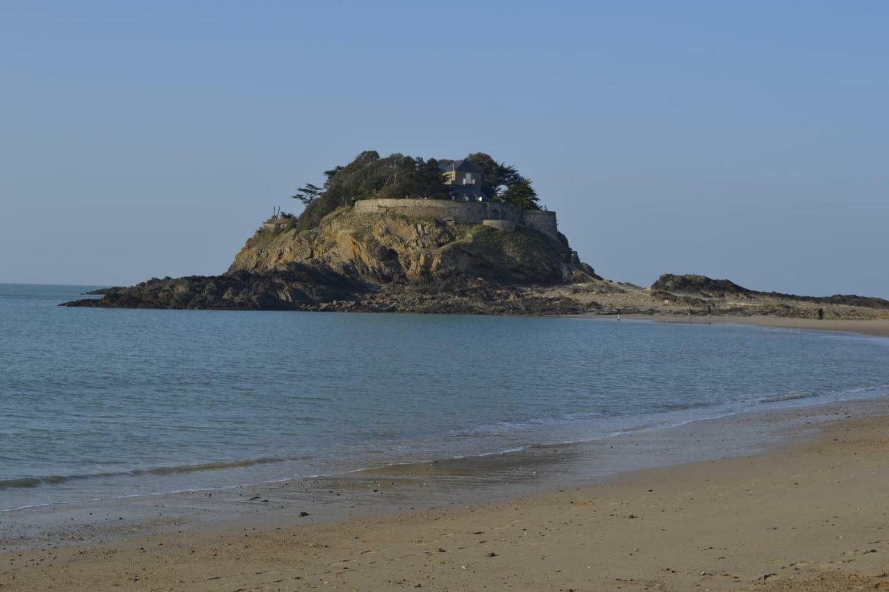 Apartamento Vue Sur Mer Cancale Exterior foto